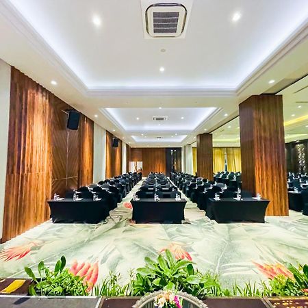 Lombok Astoria Hotel Mataram Buitenkant foto