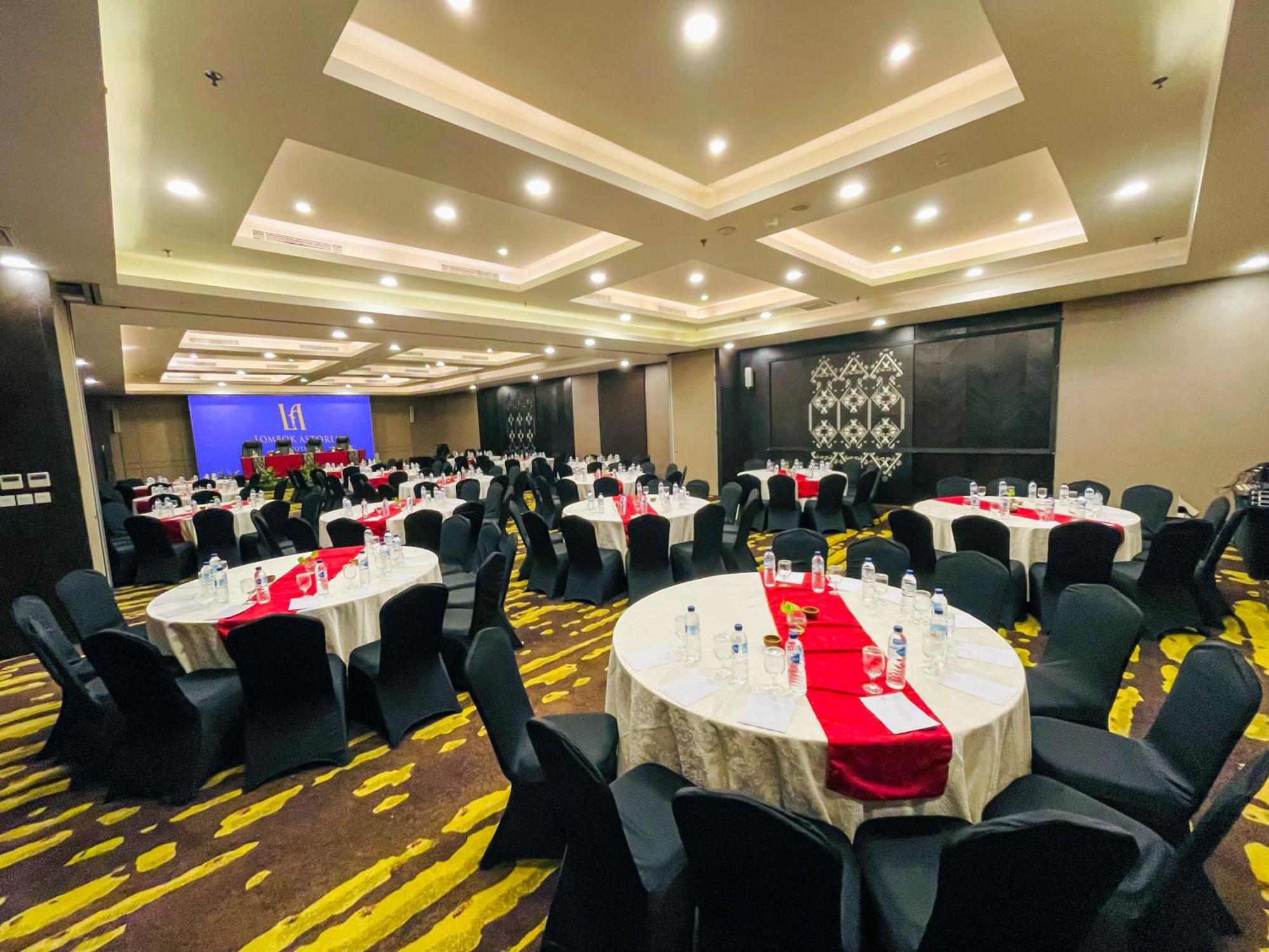 Lombok Astoria Hotel Mataram Buitenkant foto