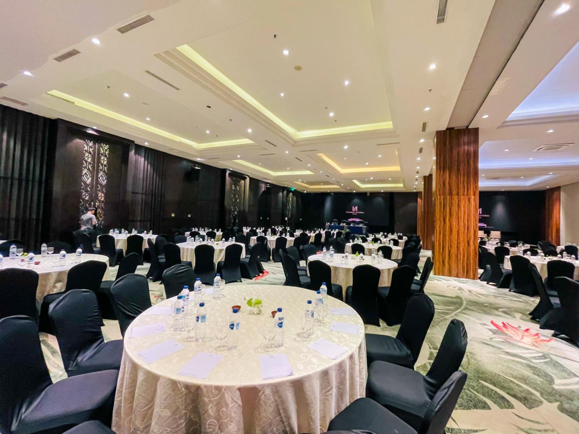 Lombok Astoria Hotel Mataram Buitenkant foto