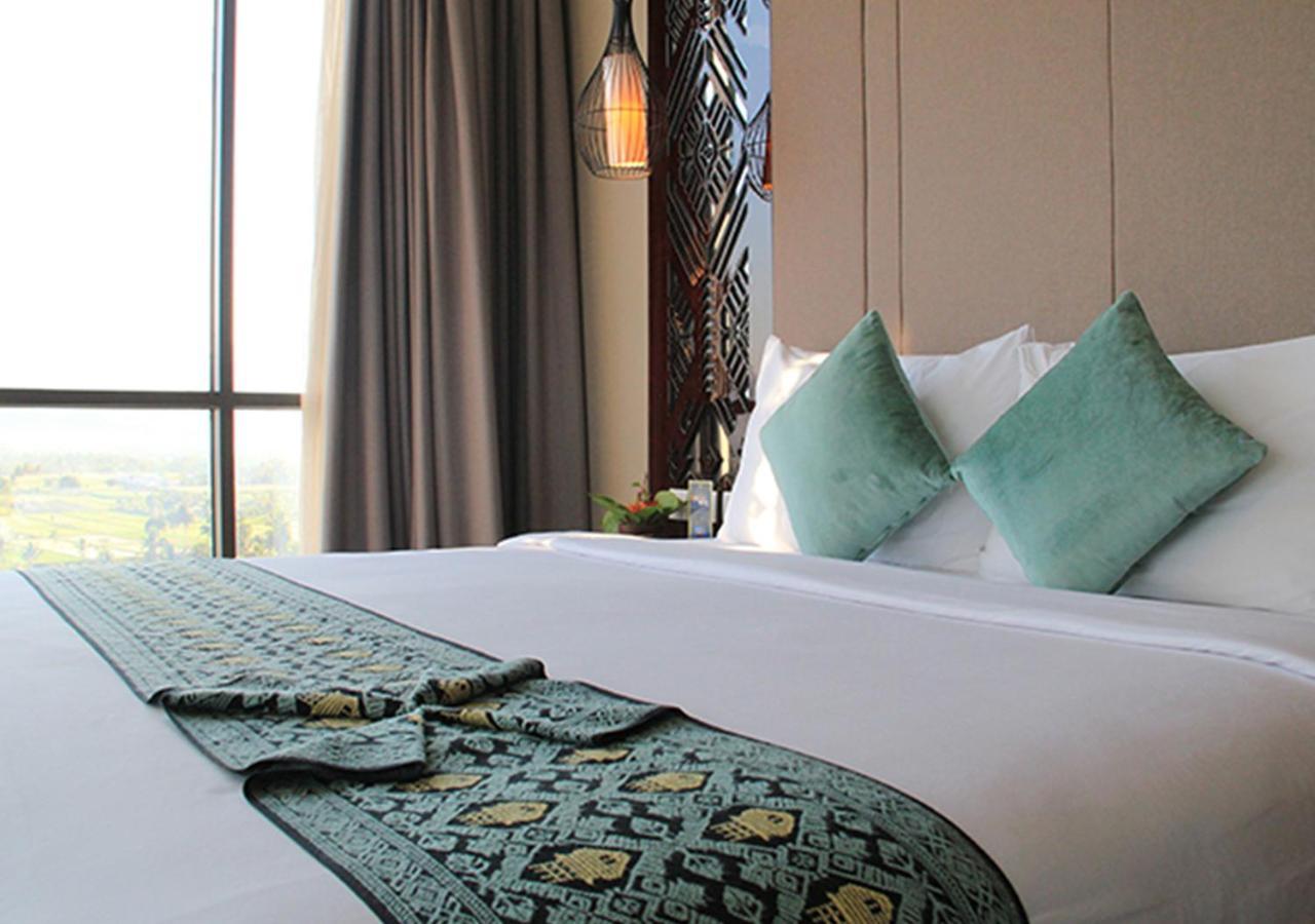 Lombok Astoria Hotel Mataram Buitenkant foto