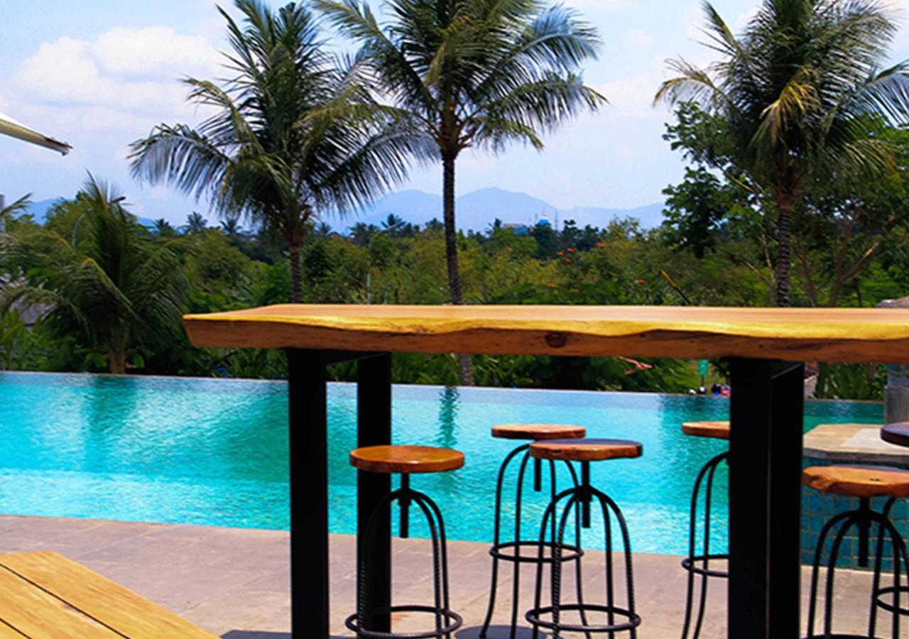 Lombok Astoria Hotel Mataram Buitenkant foto